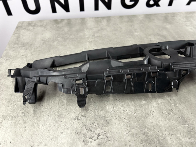Замикаюча панель (рест.) - AUDI A5 (F5) 8W6807233D