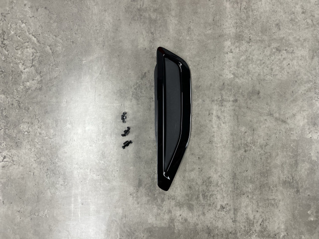 Накладка на крило (Piano Black) - ліва - BMW X5 (G05) 51137418177