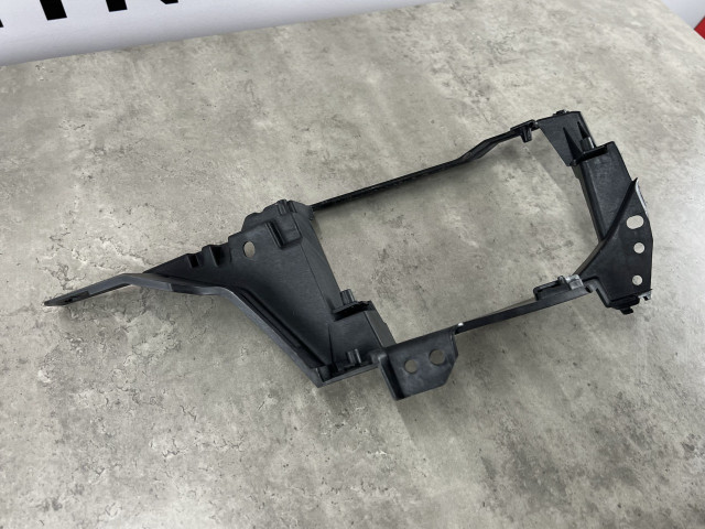 Кронштейн вихлопної системи (лівий) - BMW X5 (G05) 51128074187