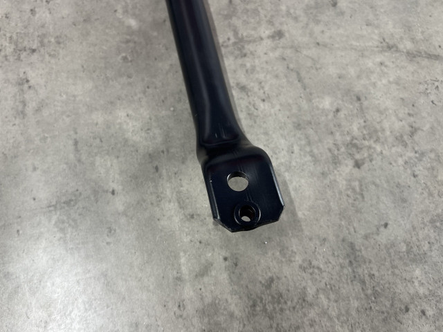 U-подібна розтяжка - BMW X1 (F48) 51647411979