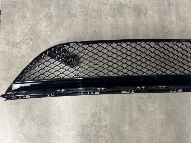 Решітка в бампер (нижня) рест. - Mercedes Benz (S-Class W222) 2017-2020 (A2228857100)