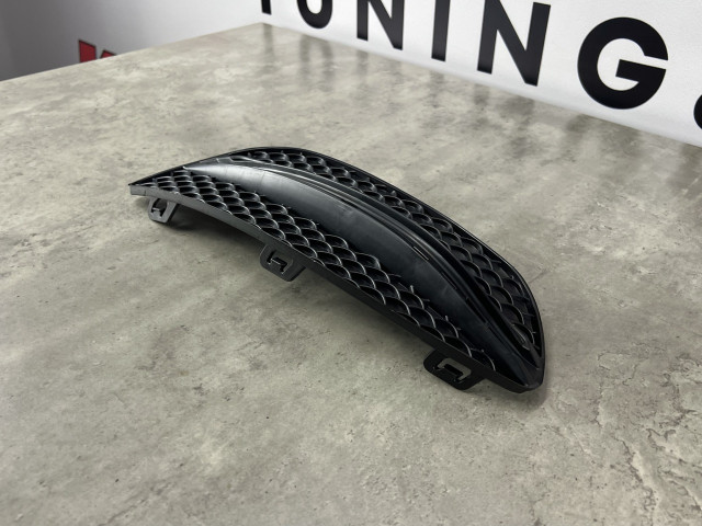 Кришка протитуманної фари (права) - AMG - Mercedes Benz (C-Class W205) 2014-2018 (A2058851223)