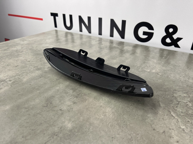 Кришка протитуманної фари (права) - AMG - Mercedes Benz (C-Class W205) 2014-2018 (A2058851223)