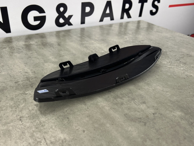 Кришка протитуманної фари (ліва) - AMG - Mercedes Benz (C-Class W205) 2014-2018 (A2058851123)