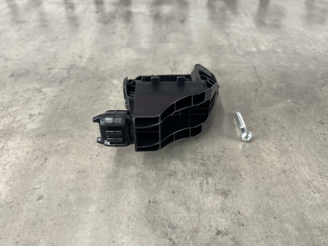 Кронштейн кріплення радіатора - Mercedes Benz (E-Class W213) 2016-2021 (A2535010520)