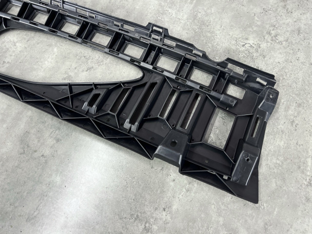 Кронштейн заднього бампера - AMG - Mercedes Benz (E-Class W213) 2016-2021 (A2138854301)