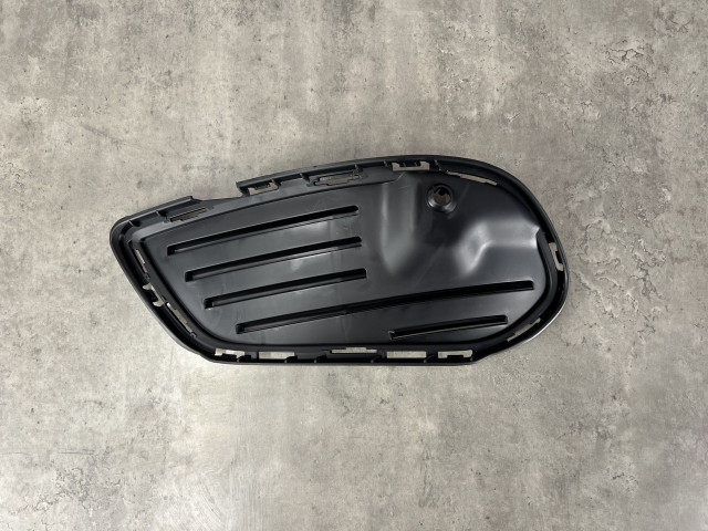 Рамка протитуманної фари (ліва) - AMG - Mercedes Benz (C-Class W205) 2014-2018 (A2058854023)