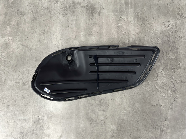 Рамка протитуманної фари (ліва) - AMG - Mercedes Benz (C-Class W205) 2014-2018 (A2058854023)