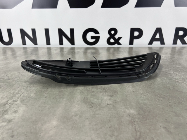 Рамка протитуманної фари (ліва) - AMG - Mercedes Benz (C-Class W205) 2014-2018 (A2058854023)