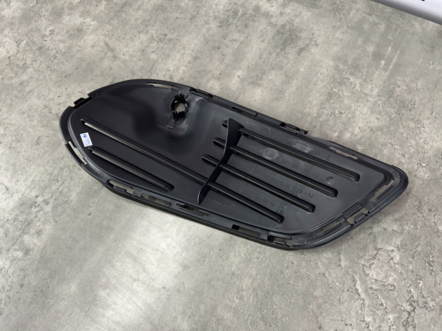 Рамка протитуманної фари (ліва) - AMG - Mercedes Benz (C-Class W205) 2014-2018 (A2058854023)