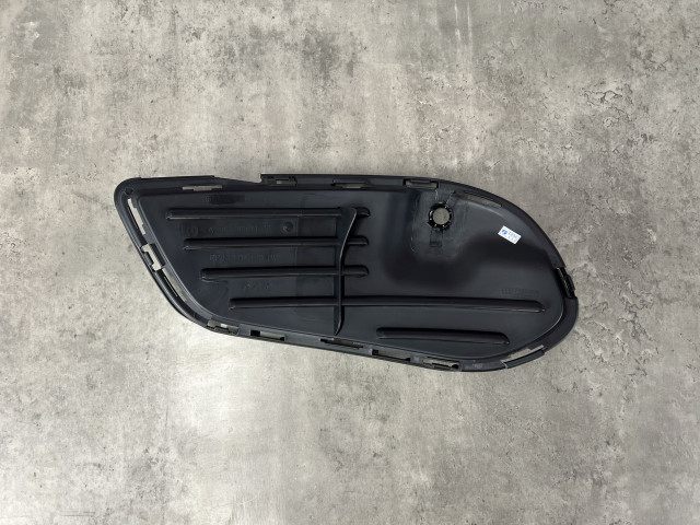 Рамка протитуманної фари (права) - AMG - Mercedes Benz (C-Class W205) 2014-2018 (A2058854123)