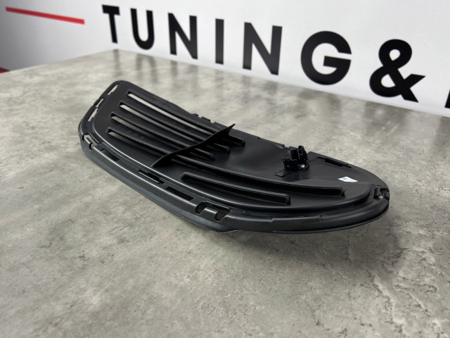 Рамка протитуманної фари (права) - AMG - Mercedes Benz (C-Class W205) 2014-2018 (A2058854123)