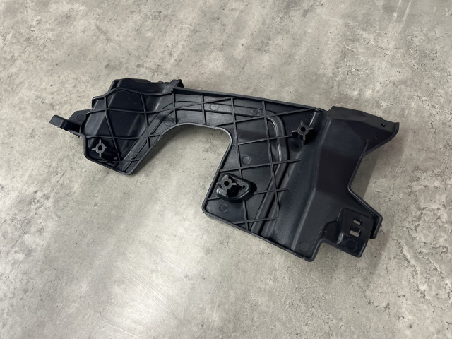 Кронштейн вихлопної труби (лівий) - AMG - Mercedes Benz (E-Class W213) 2016-2021 (A2138853901)