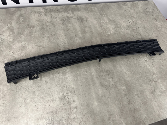 Решітка в бампер (центр., нижня) - Mercedes Benz (GLE-Class V167 / W167) 2018-2023 A1678858005