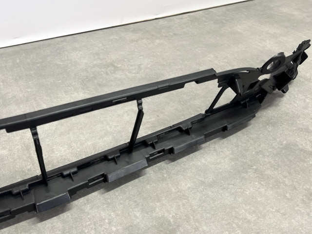 Кронштейн кріплення решітки радіатора - Mercedes Benz (E-Class W213) 2016-2021 (A2138857304)