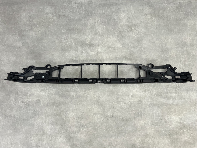 Кронштейн кріплення решітки радіатора - Mercedes Benz (E-Class W213) 2016-2021 (A2138857304)