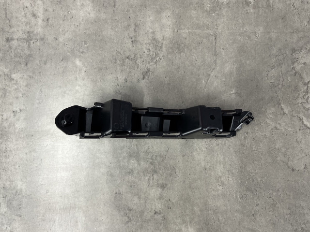 Направляюча заднього бампера (права) - Mercedes Benz (C-Class W205) 2014-2018 (A2058800603)