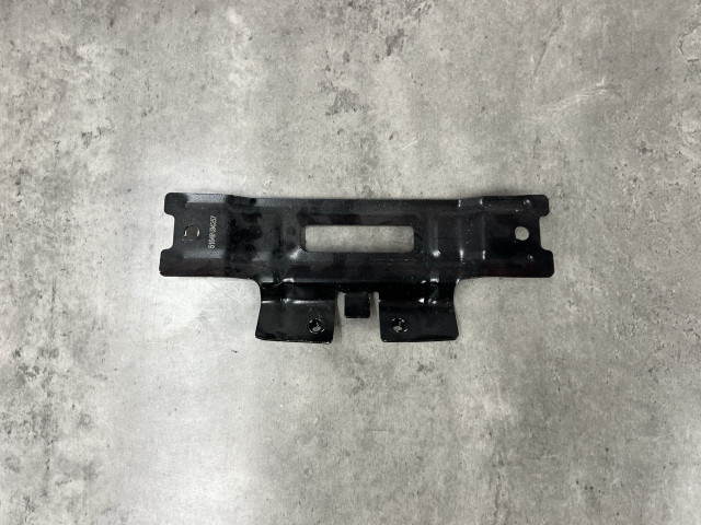 Кронштейн екрану моторного відсіку - BMW X5 (G05) 51648494257