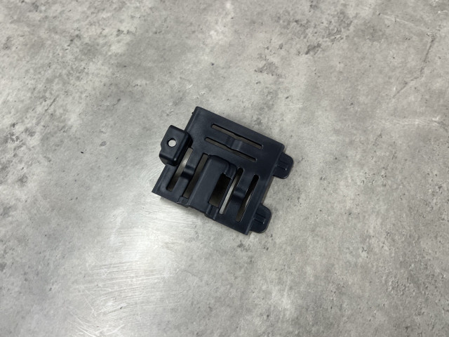 Кронштейн переднього бампера - Mercedes Benz (E-Class W213) 2016-2021 (A2138850400)