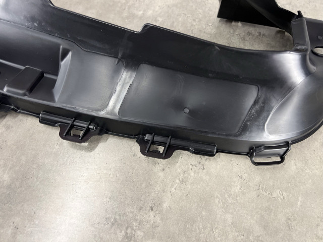 Повітряний дефлектор - AMG - Mercedes Benz (E-Class W213) 2016-2021 (A2138851100)