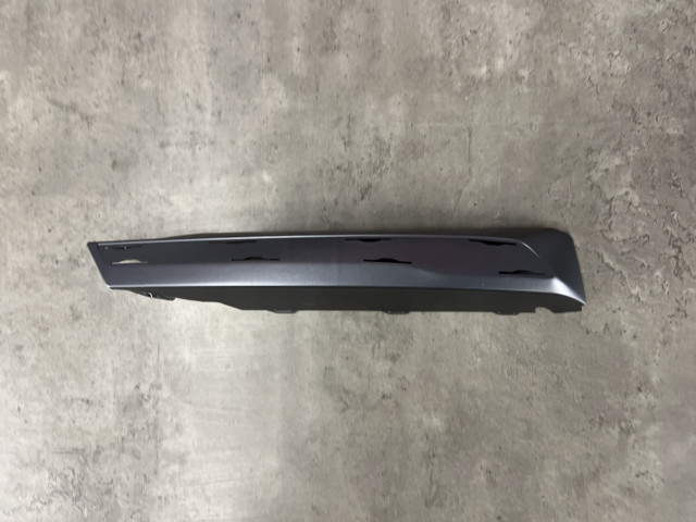 Нижній кнронштейн фари (лівий) рест. - BMW 5 (G30/G31) 63119879643