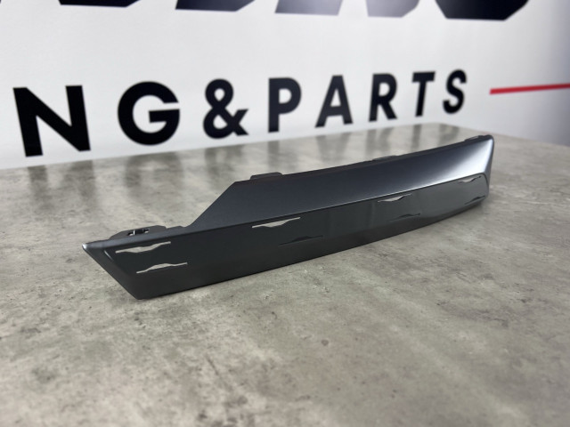 Нижній кнронштейн фари (лівий) рест. - BMW 5 (G30/G31) 63119879643