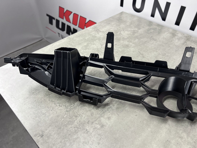 Кріплення решітки - S Line - AUDI A3 (8Y) 8YG853949A