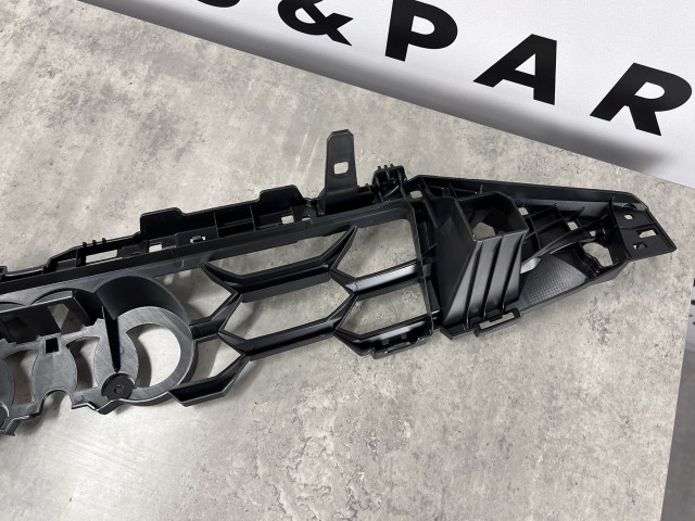 Кріплення решітки - S Line - AUDI A3 (8Y) 8YG853949A