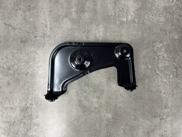 Кріплення крила (праве) - BMW X5 (G05) 41007492370