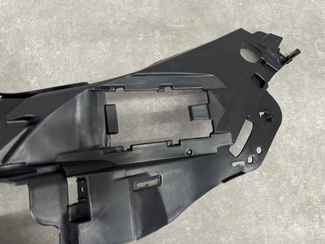 Кріплення протитуманної фари (ліве) - BMW X5 (G05) 51118069227
