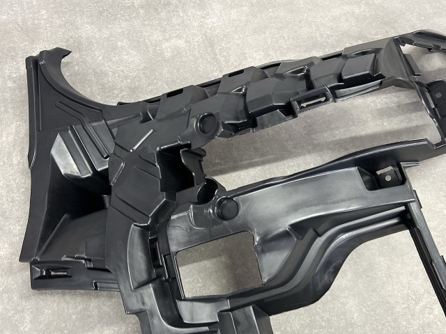 Кріплення протитуманної фари (ліве) - BMW X5 (G05) 51118069227