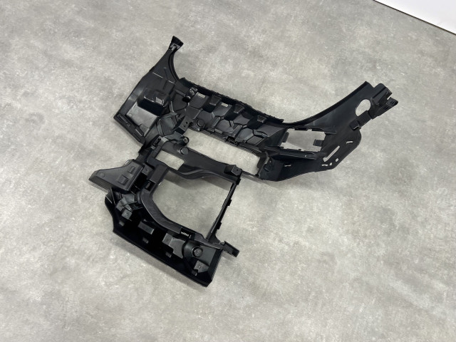 Кріплення протитуманної фари (праве) - BMW X5 (G05) 51118069228