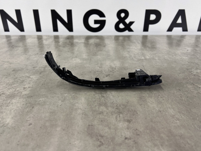 Повторювач повороту (лівий) - BMW X3/X4/X5 (G01/G02/G05) 63137441439