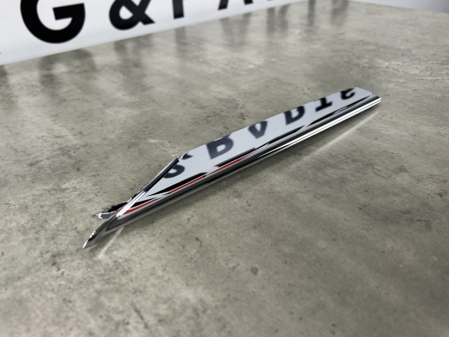 Молдинг решітки (нижній, хром) лівий - Tesla Model S - 1056379-00-C / 1079635-00-A