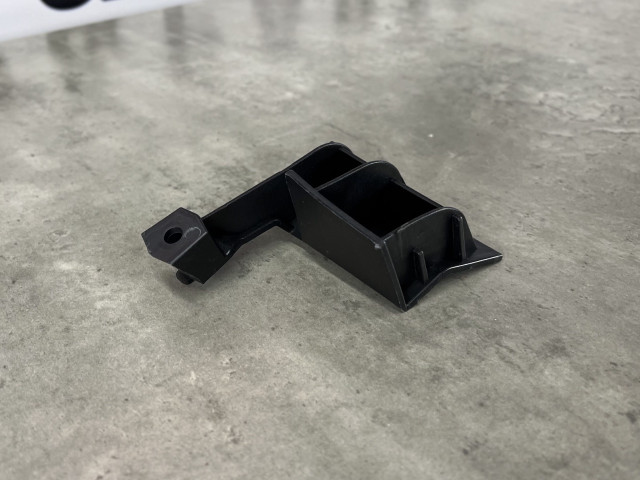 Кріплення задньої колісної арки (ліве) - Tesla Model Y - 1555376-00-B