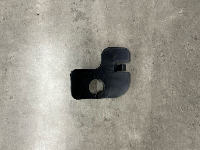 Кріплення парктроніка пер.бампера (внутрішній, правий) - Tesla Model Y - 1493756-00-A