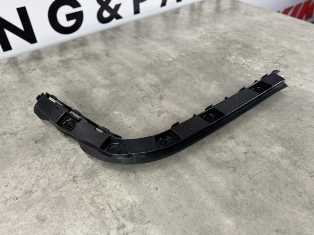 Кронштейн заднього бампера (правий) - Tesla Model 3 - 1083989-00-I