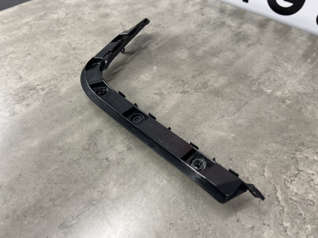 Кронштейн заднього бампера (правий) - Tesla Model 3 - 1083989-00-I