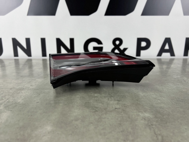 Задній ліхтар (лівий, внутрішній) - Tesla Model 3 (2021) 1502088-00-B
