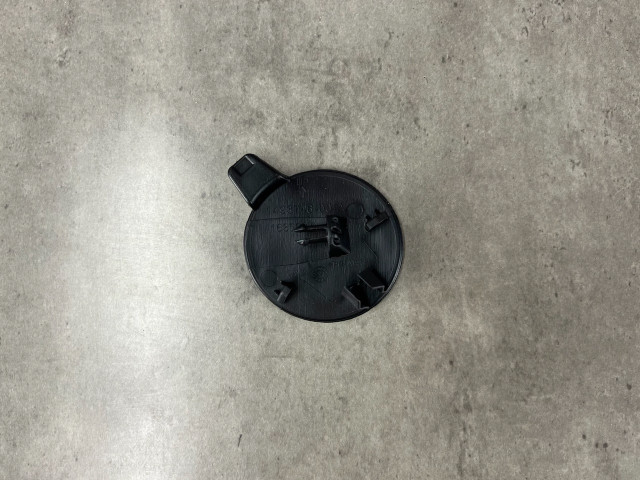 Заглушка буксирувального крюка (перед) - Tesla Model Y - 1493746-00-A