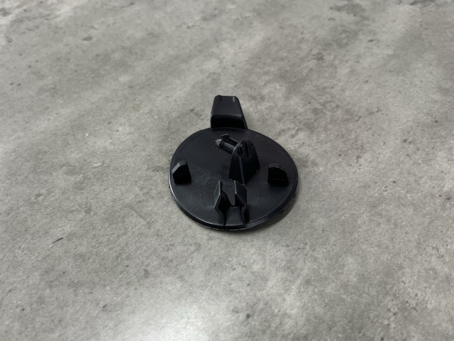 Заглушка буксирувального крюка (перед) - Tesla Model Y - 1493746-00-A