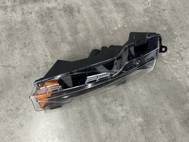 Протитуманна фара (один діод, США) - ліва - Tesla Model 3 / Y - 1077391-00-E