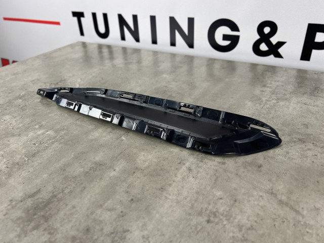 Кришка повітропровода (права) - Sport Line - AUDI Q7 (4M) - 4M0807750A