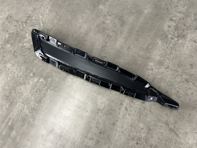 Кришка повітропровода (ліва) - Sport Line - AUDI Q7 (4M) 4M0807749A