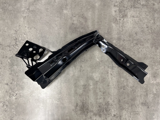 Кронштейн бампера (правий) - Mazda CX-5 (KE) KD5353140 / KD53-53-140
