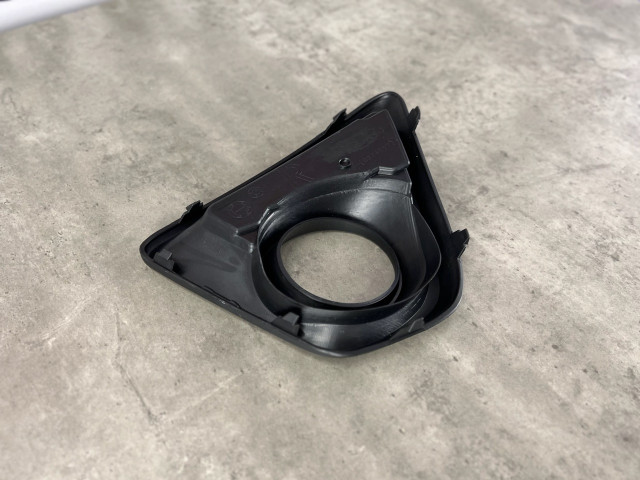 Решітка протитум.фари (права) - Mazda CX-5 (KE) KD5350C21 / KD53-50-C21