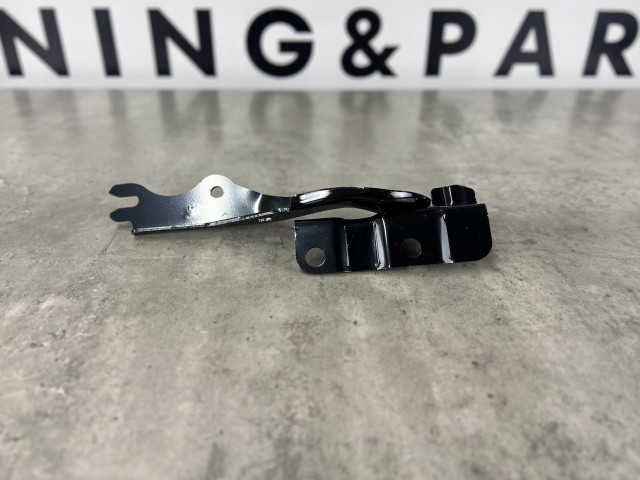 Петля капота (рест.) - права - Mazda CX-5 (KE) KD5352410A / KD53-52-410A