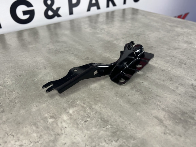 Петля капота (рест.) - ліва - Mazda CX-5 (KE) KD5352420A / KD53-52-420A