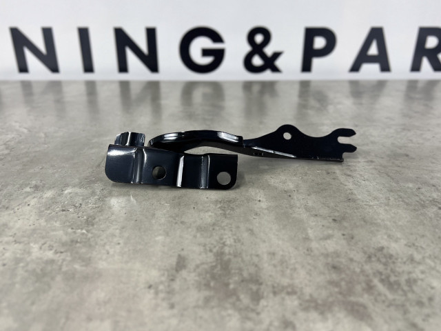 Петля капота (рест.) - ліва - Mazda CX-5 (KE) KD5352420A / KD53-52-420A