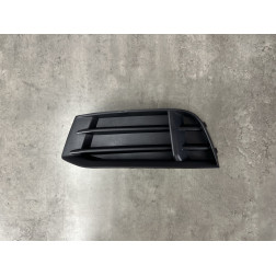 Решітка протитум.фари (ліва) рест. - S Line (Sedan) - AUDI A3 (8V) 2016-2020 - 8V5807681AA